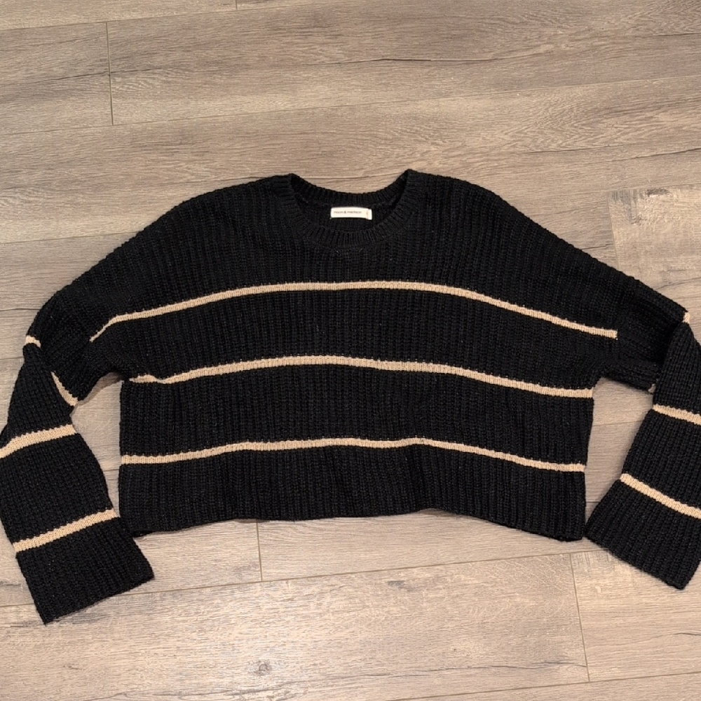 moon & madison Black and Tan Women's Sweater